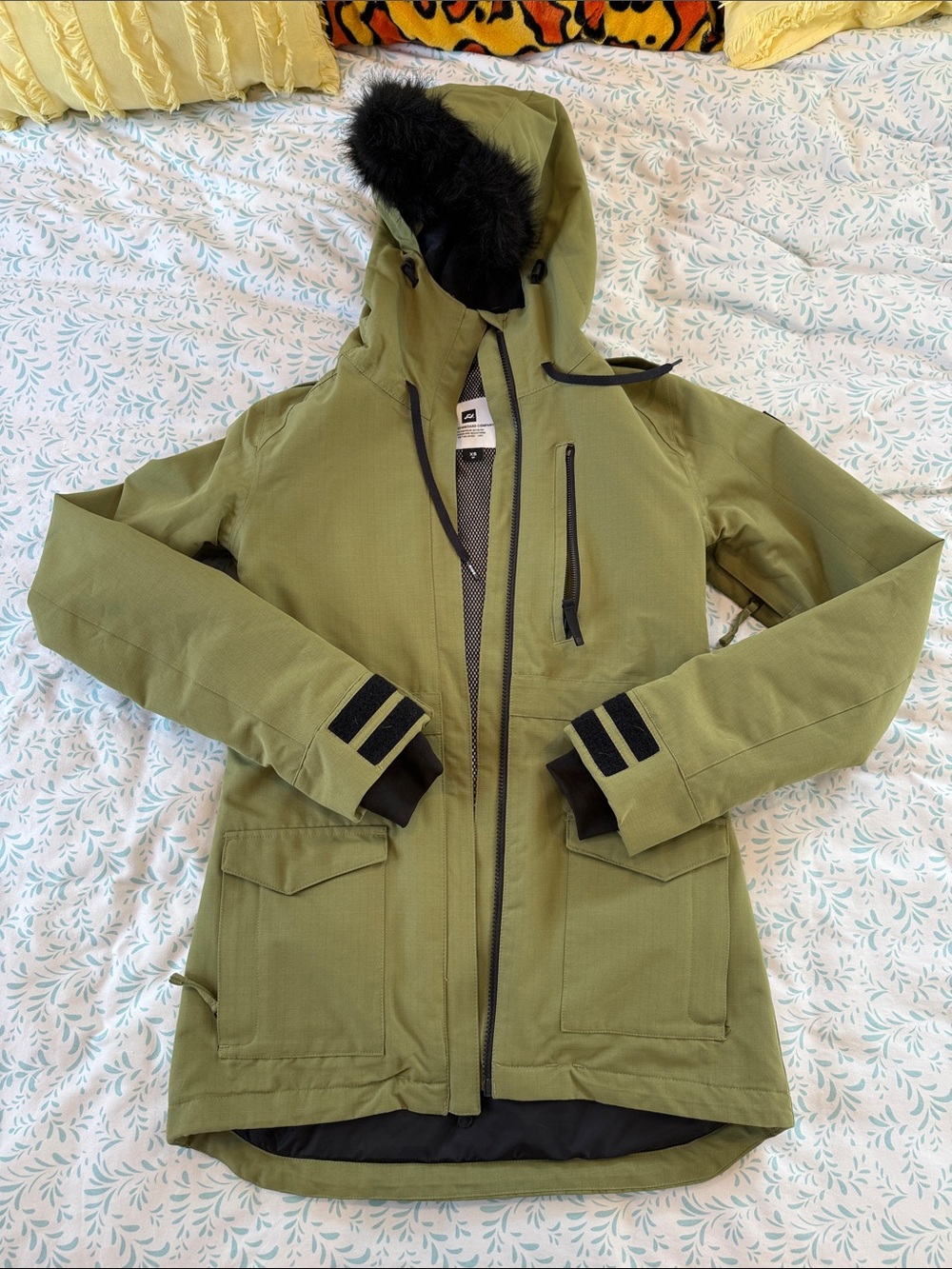 Olive/ Black Ride Snowboard Jacket